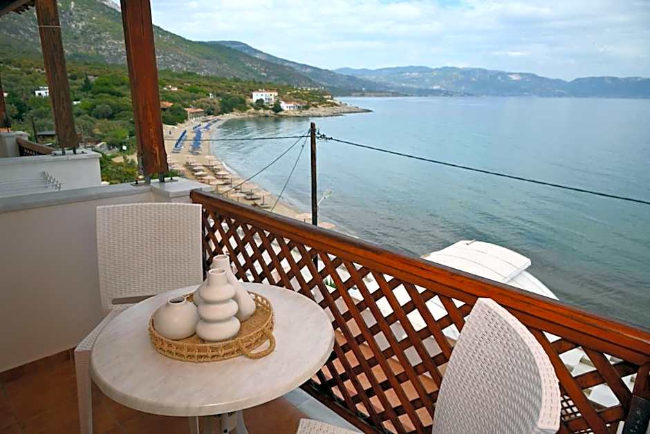 Nereides Seaside Apartments