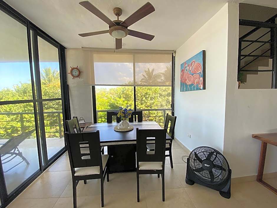 Escape to Paradise, Minimalist 4-BR Beachfront, 300 Mbps with amazing views