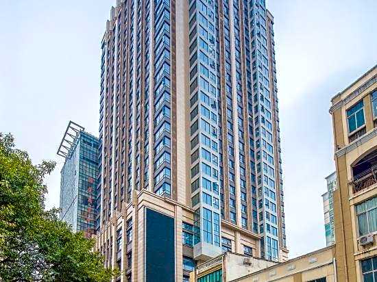 Youyou international apartment (Guangzhou Haizhu Plaza subway station private finance store)