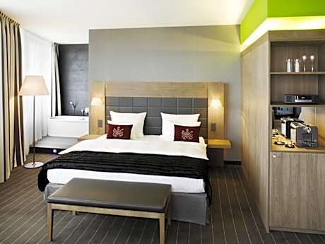 Junior King Suite