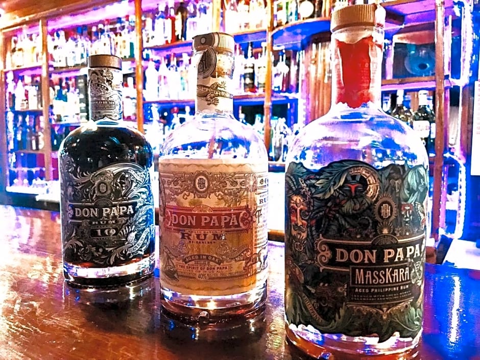 Coucou Bar Hotel and Restaurant