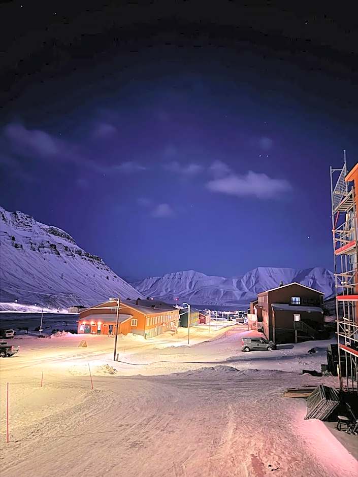 Gjestehuset 102 - your home away from home!