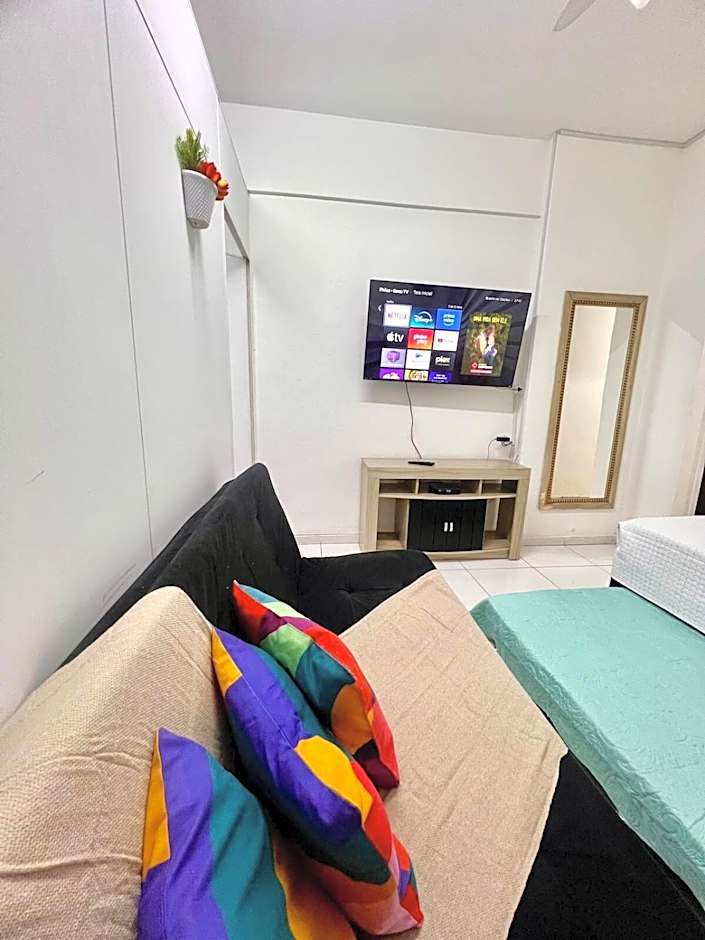 Na Quadra da Praia Posto 5 NSC1137-502