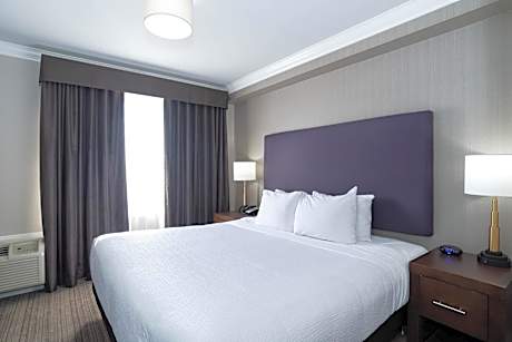 Standard Suite, 1 King Bed, Kitchenette