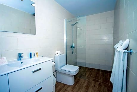 STUDIO PREMIUM SHARED TERRACE SEA VIEW 2 ADULTS