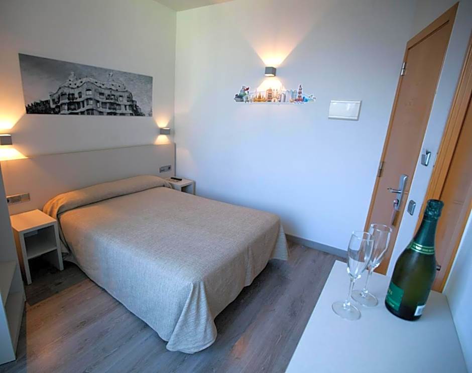 Hotel Ciutat De Sant Adria