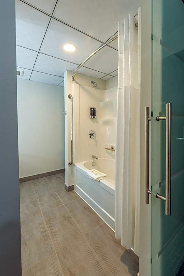 Quality Inn Sunshine Suites