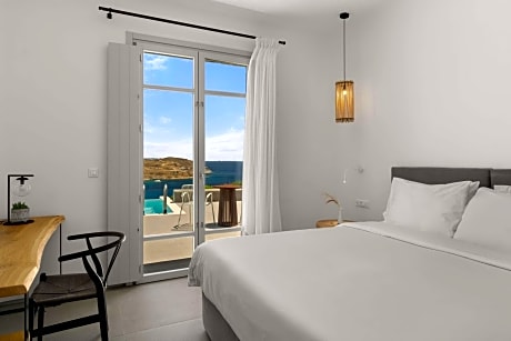 Junior Suite with Private Pool – Sea View