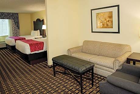 Queen Suite with Two Queen Beds - Non-Smoking