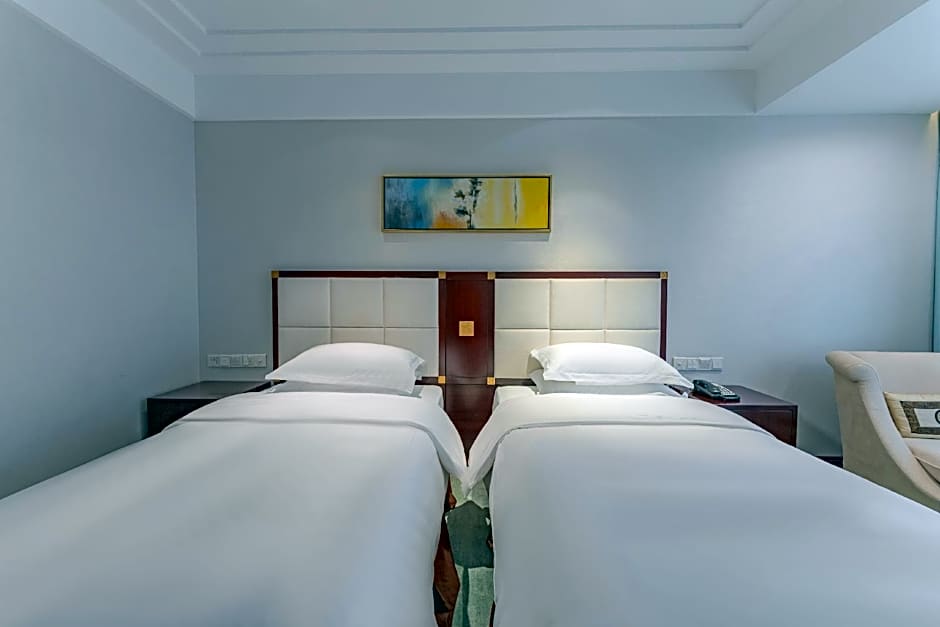 Wudangshan Jianguo Hotel