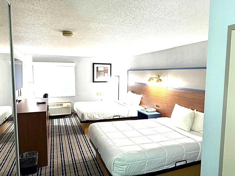 AmericInn by Wyndham Frankfort IN