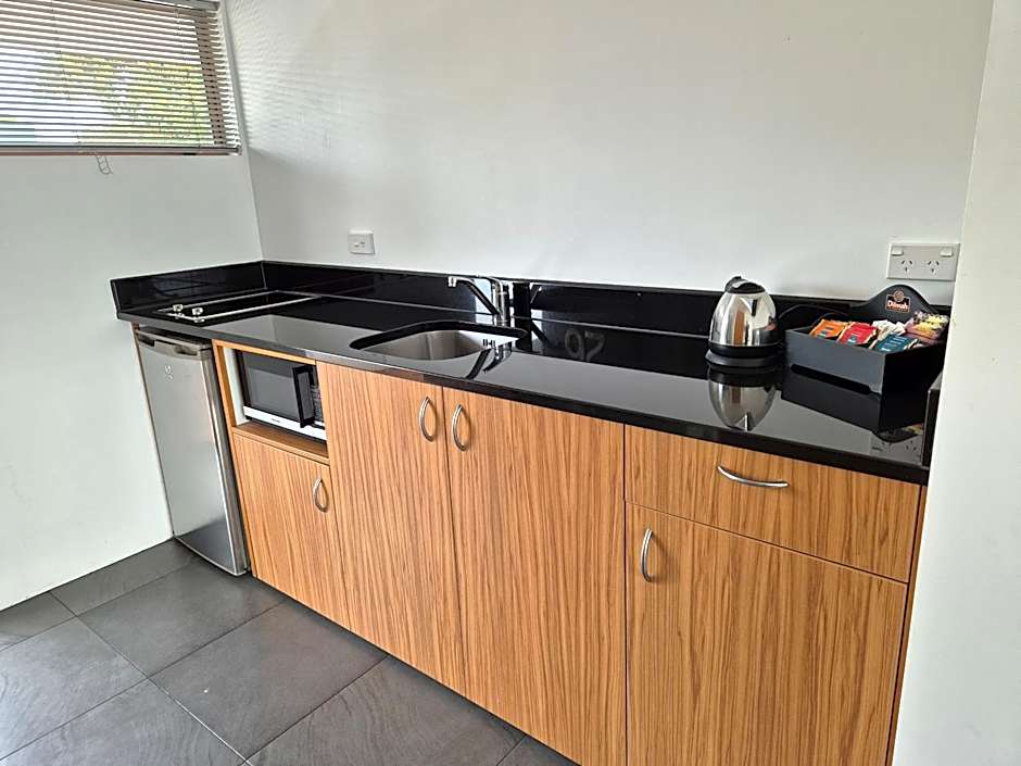 Auto Lodge Motor Inn