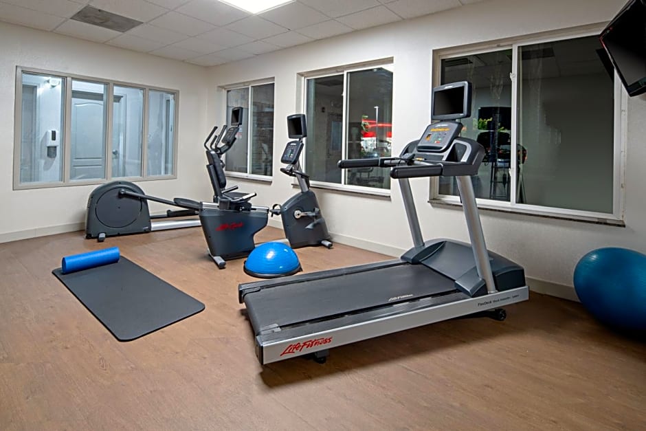 Holiday Inn Express Fresno South, an IHG Hotel