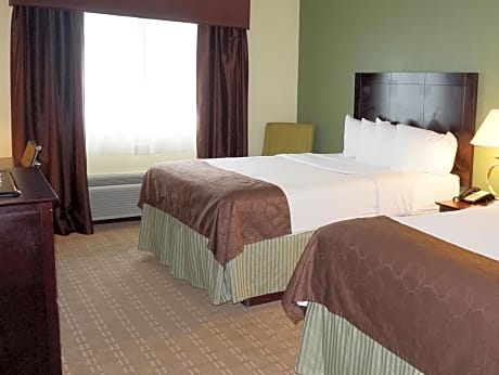 Queen Suite with Roll-in Shower - Mobility Accessible/Non-Smoking