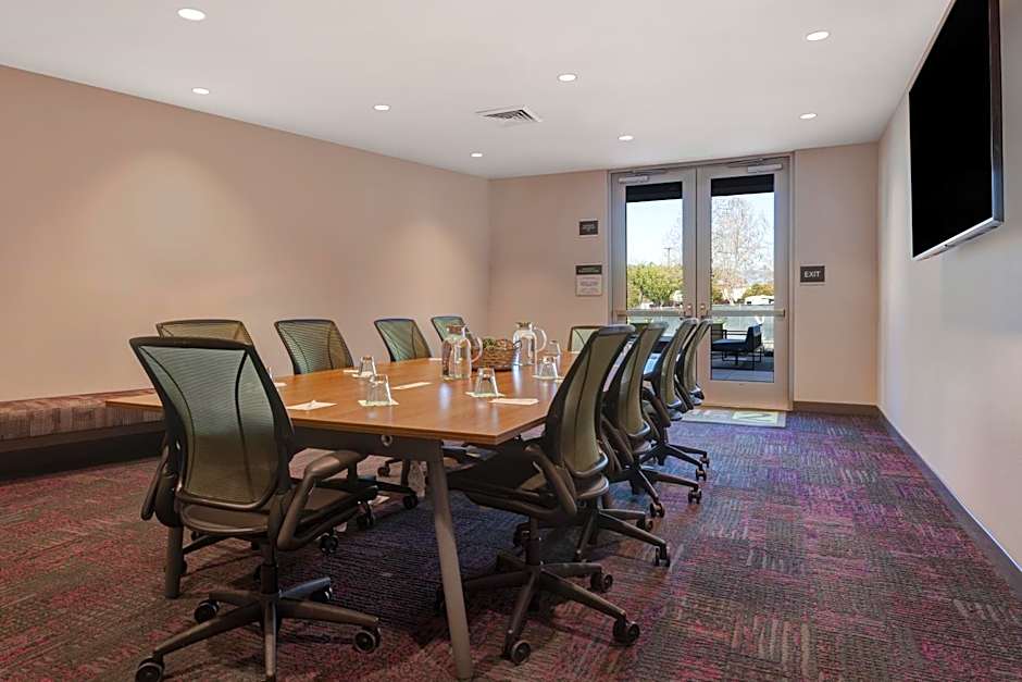 Home2 Suites By Hilton Petaluma