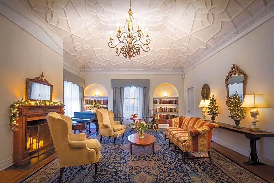 The Roger Smith Hotel