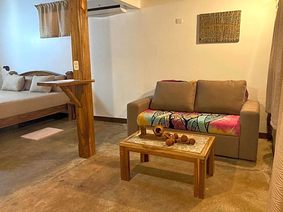 TamaHostel & Glamping