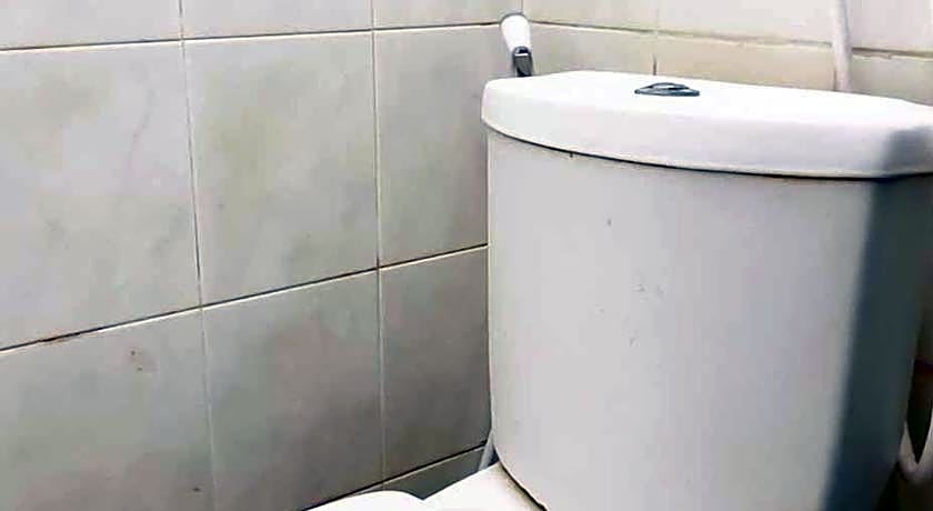 SAS Guest House Mitra RedDoorz @ Darmo Park 2 Surabaya