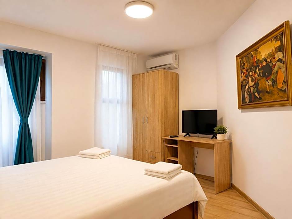 Monte Carlo Palace Rooms