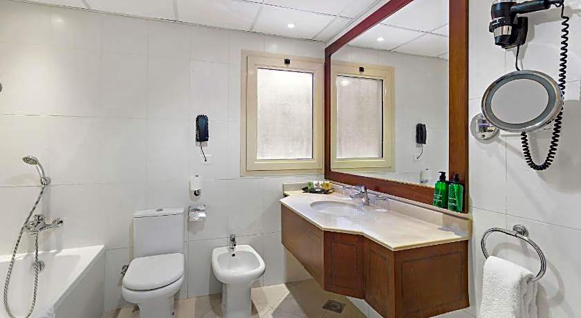 Al Hamra Village Hotel