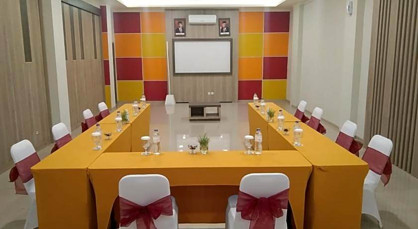 Front One Budget Waena Abepura