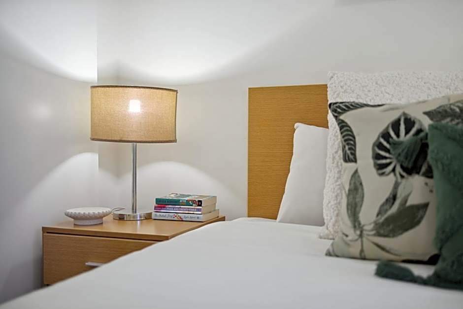 1BDR 1BTH 1PRK - James Street Joy