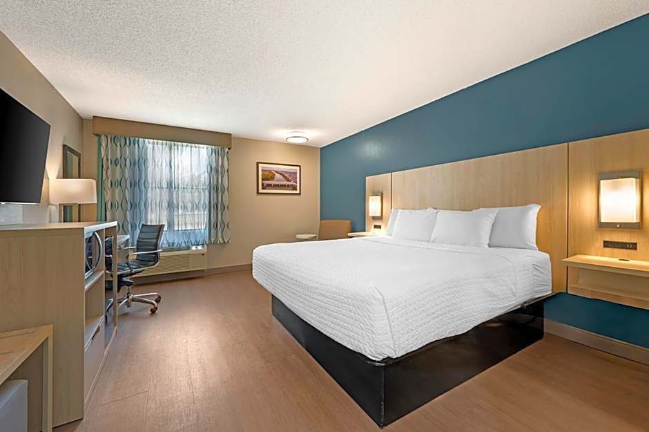 Best Western Plus Lafayette Hotel University Area