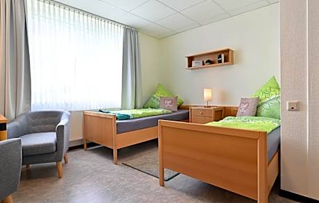 Twin Room with Private External Bathroom