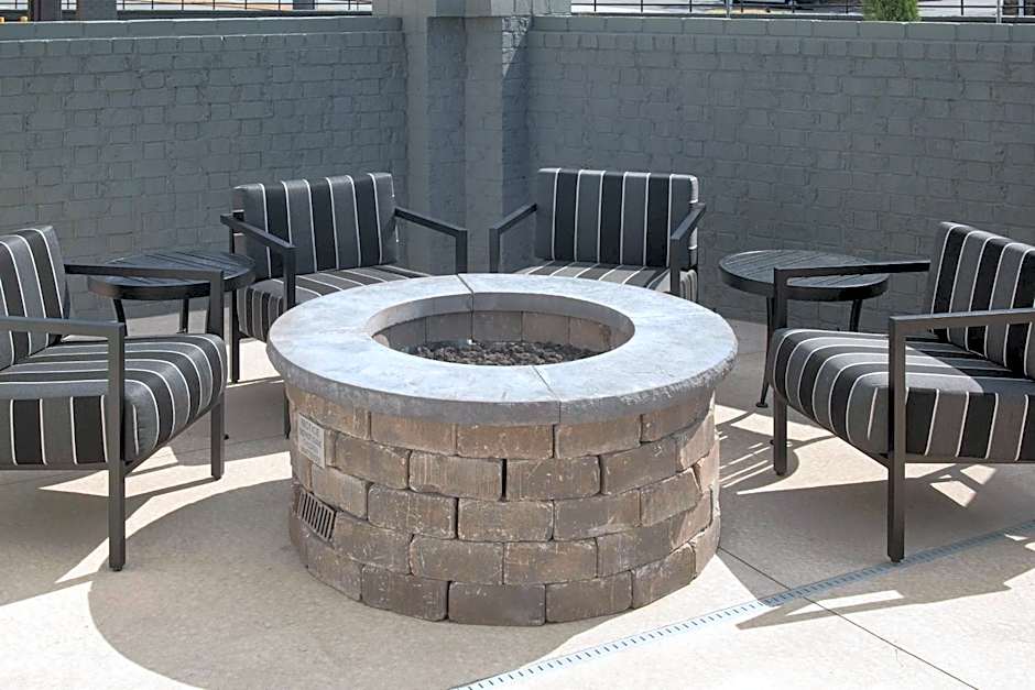 Courtyard by Marriott Winston-Salem University