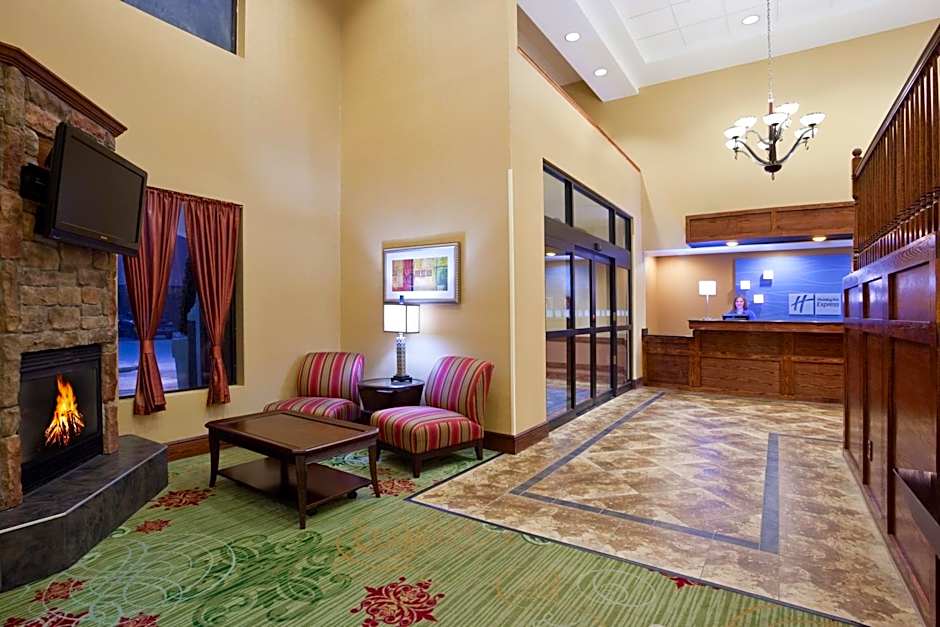 Holiday Inn Express Hotel & Suites Cleveland-Streetsboro By IHG