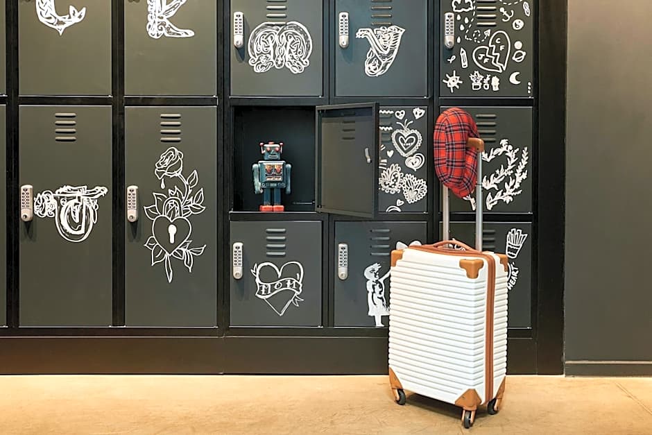 Moxy by Marriott Edinburgh Airport