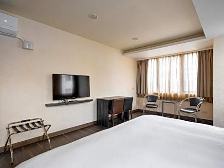 Queen Room