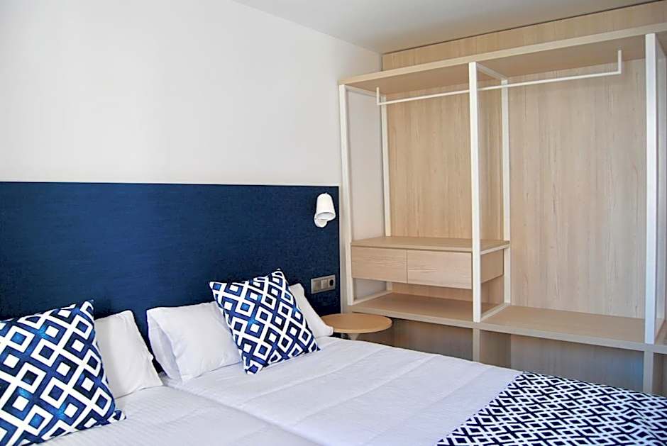 Broncemar Beach Suites