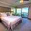 456 Embarcadero Inn & Suites