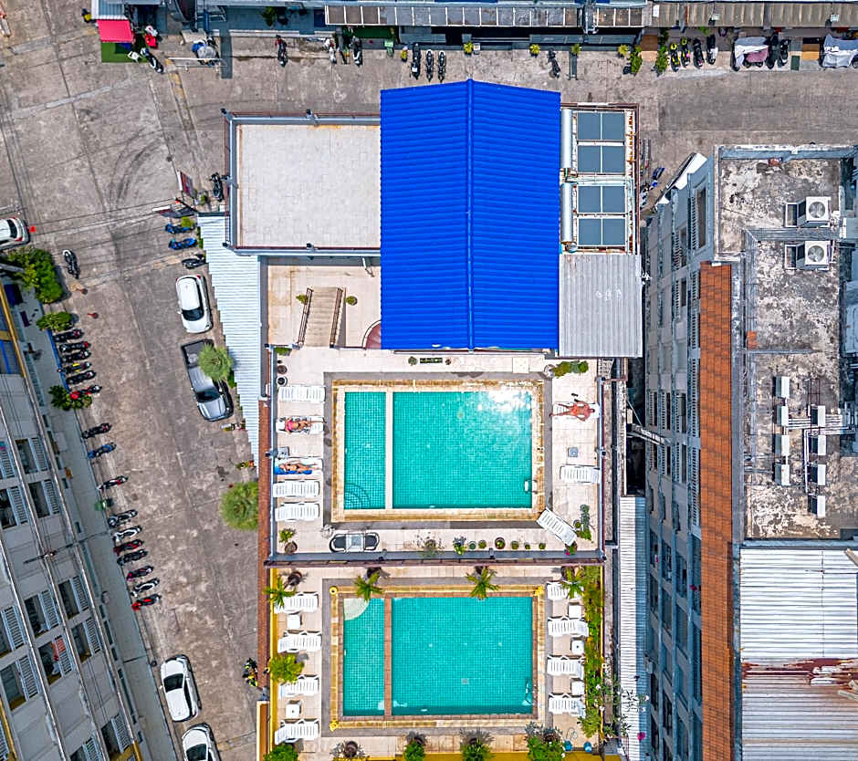 Santi White House Patong