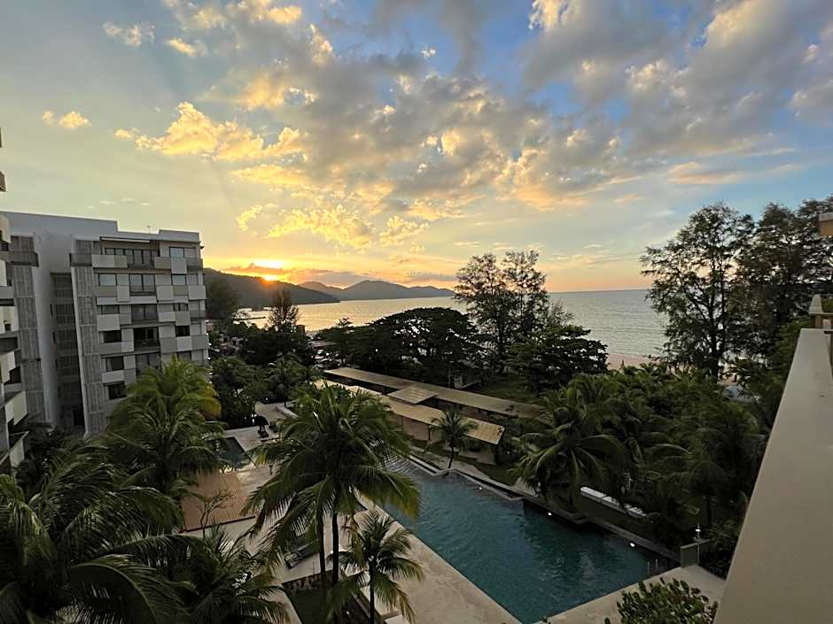 BY THE SEA - Penthouse 3 bedroom