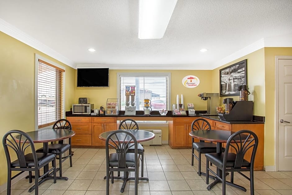 Super 8 by Wyndham Sumter