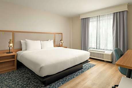 King Room - Hearing Accessible