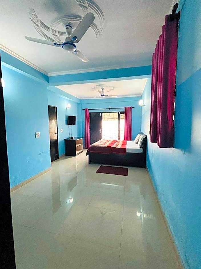 Hotel Lake Inn - A Luxury Lake View Hotel