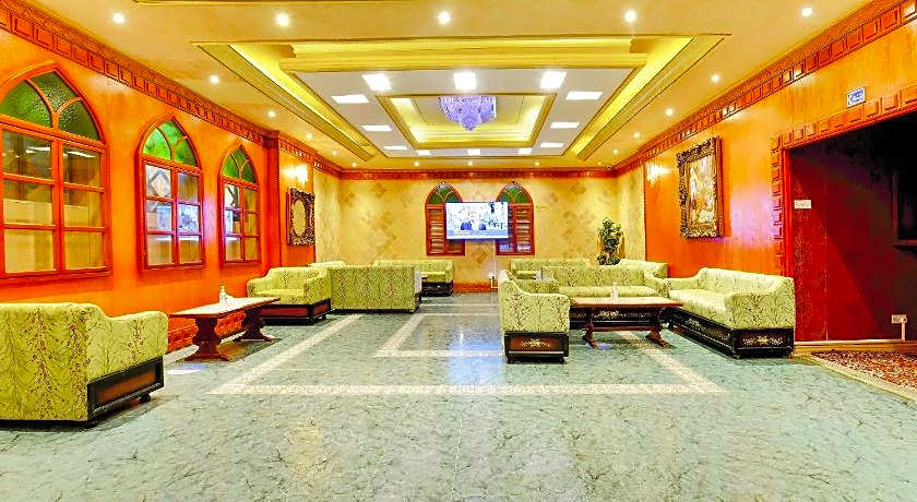 Capital O 125 Moon Plaza Hotel