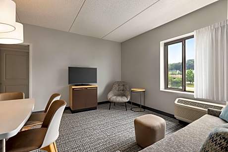 Two-Bedroom Suite - Hearing Accessible