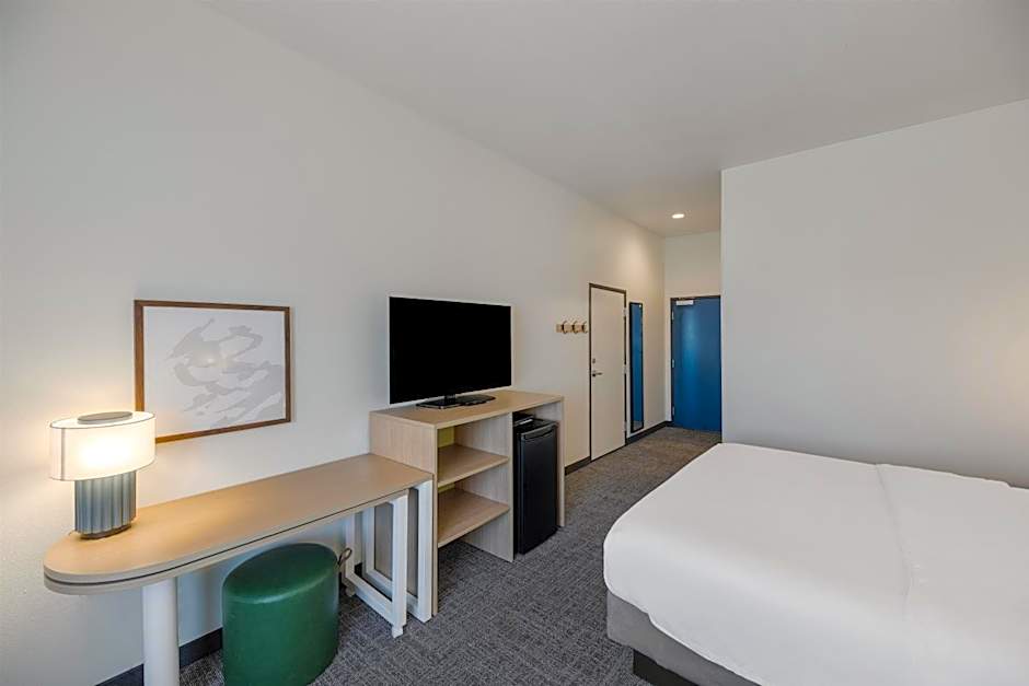 Spark by Hilton Midland South