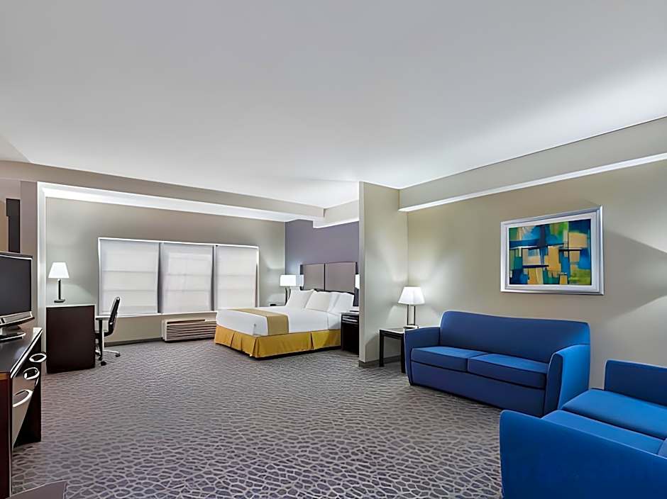 Holiday Inn Express & Suites Burlington - Mount Holly By IHG