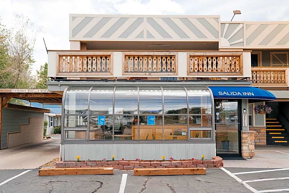 Salida Inn & Monarch Suites