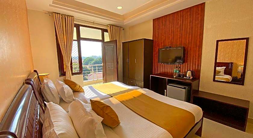 Hotel Nirvana Palace Near Parmarth Niketan