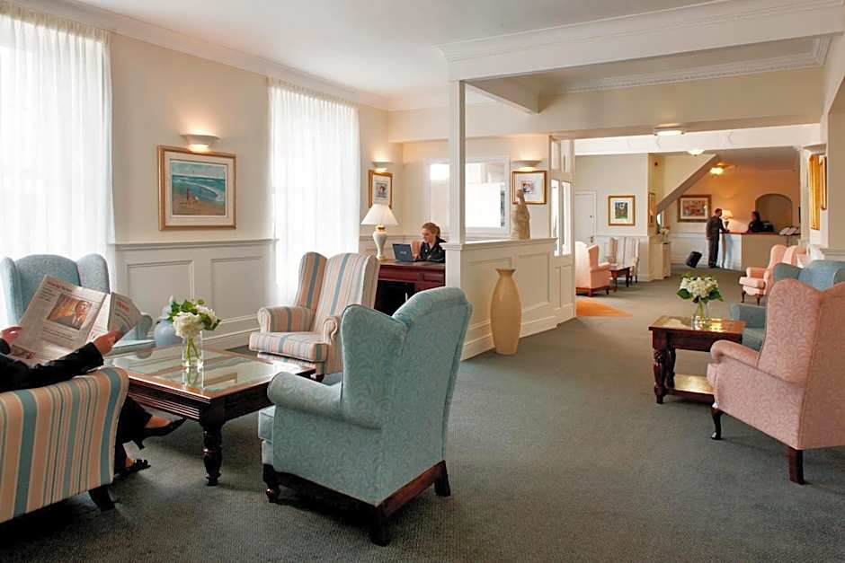 Walter Raleigh Hotel