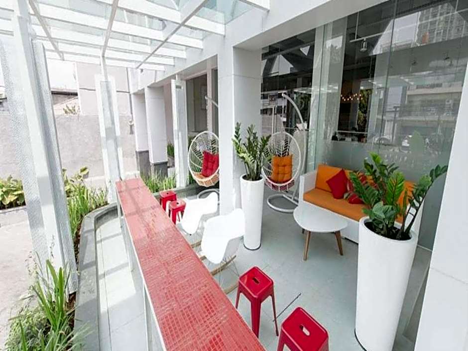 Zuri Express Mangga Dua