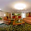 Econo Lodge Inn & Suites Airport