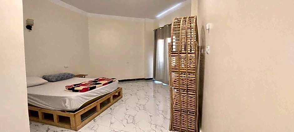 Green Beach Camp & Hotel