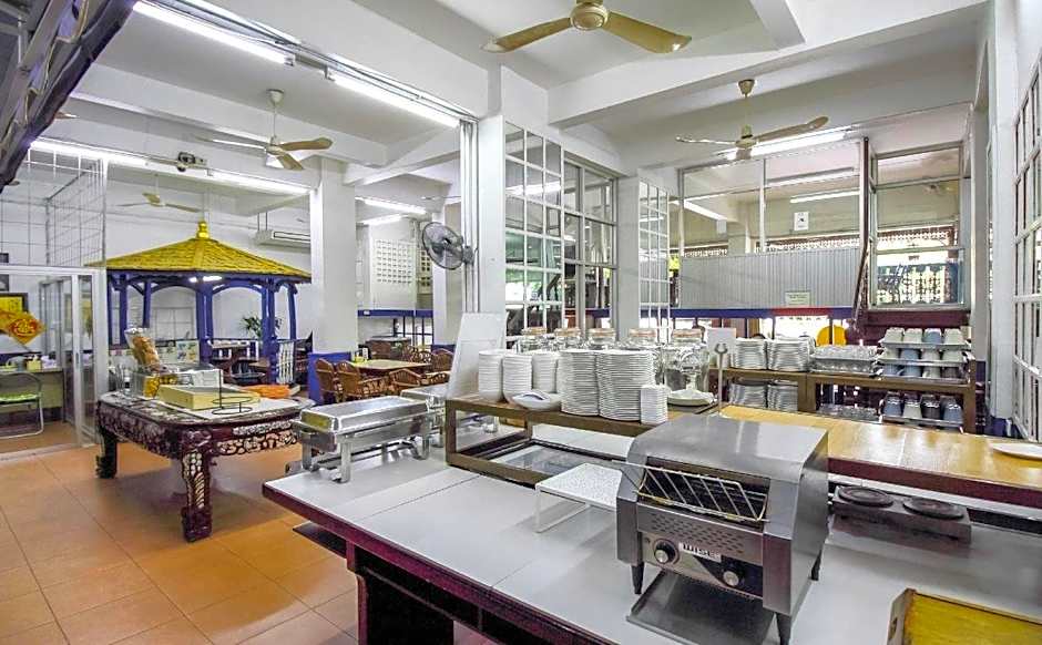 The Krungkasem Srikrung Hotel